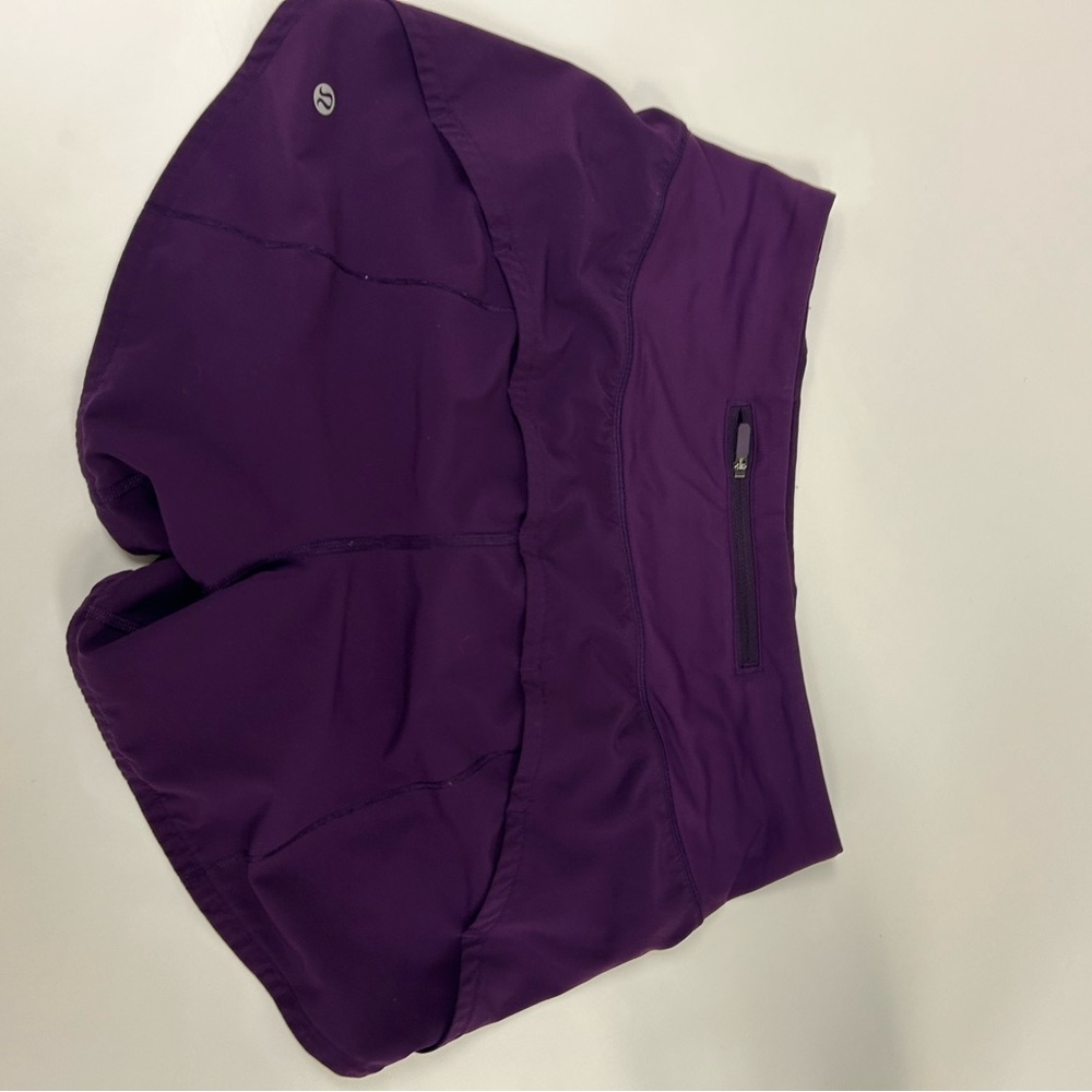 Lululemon Runner Shorts Size 6 Excellent Condition - Picture 2 of 5